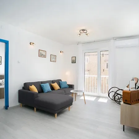Apartman Uncle Albertʹs Trogir