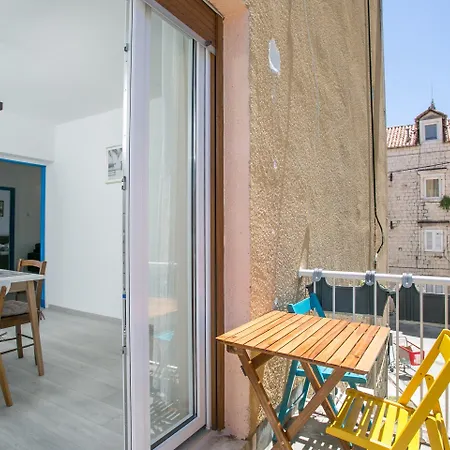 Uncle Albertʹs トロギール