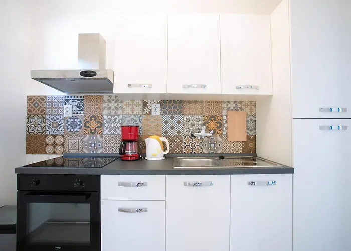 アパート Uncle Albertʹs *