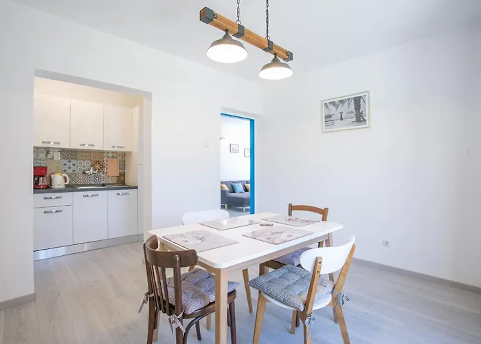 アパート Uncle Albertʹs *